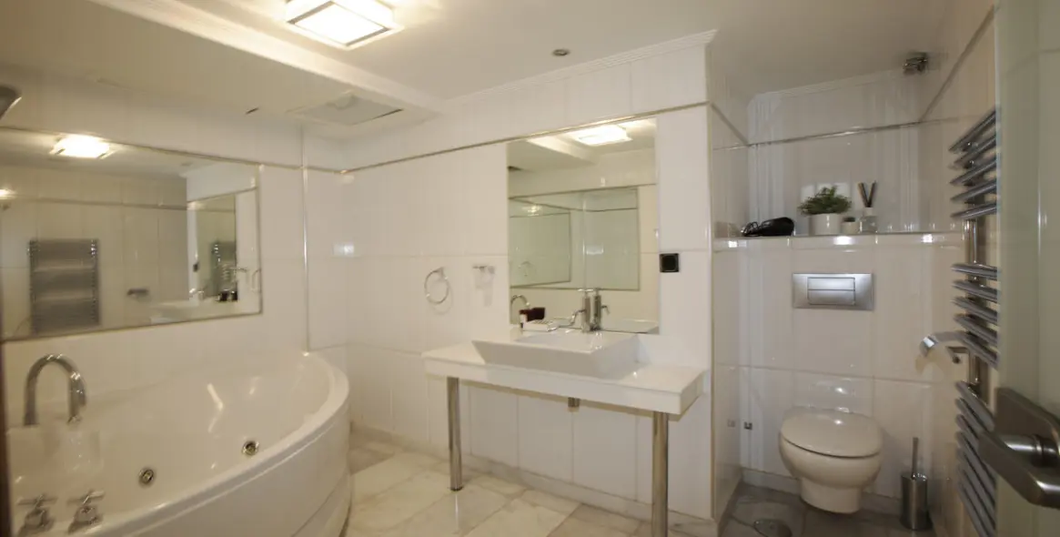 Продажа  отдельно стоящей виллы в Artola 38