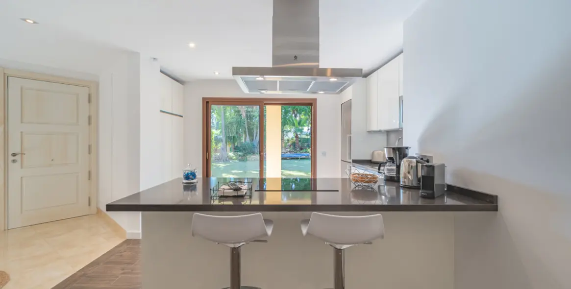 Долгосрочная аренда  отдельно стоящей виллы в Nagüeles 11