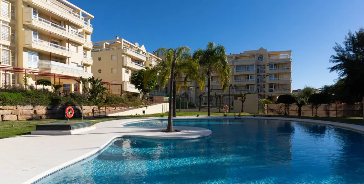 Sale of ground floor apartment in La Cala Hills 1