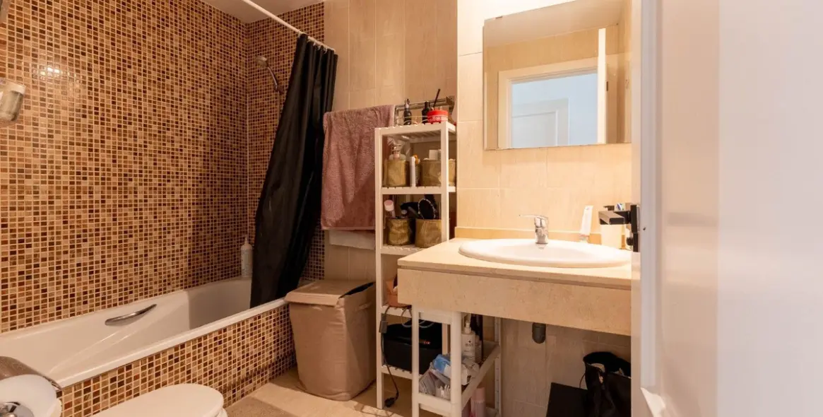 Sale of ground floor apartment in La Cala Hills 11