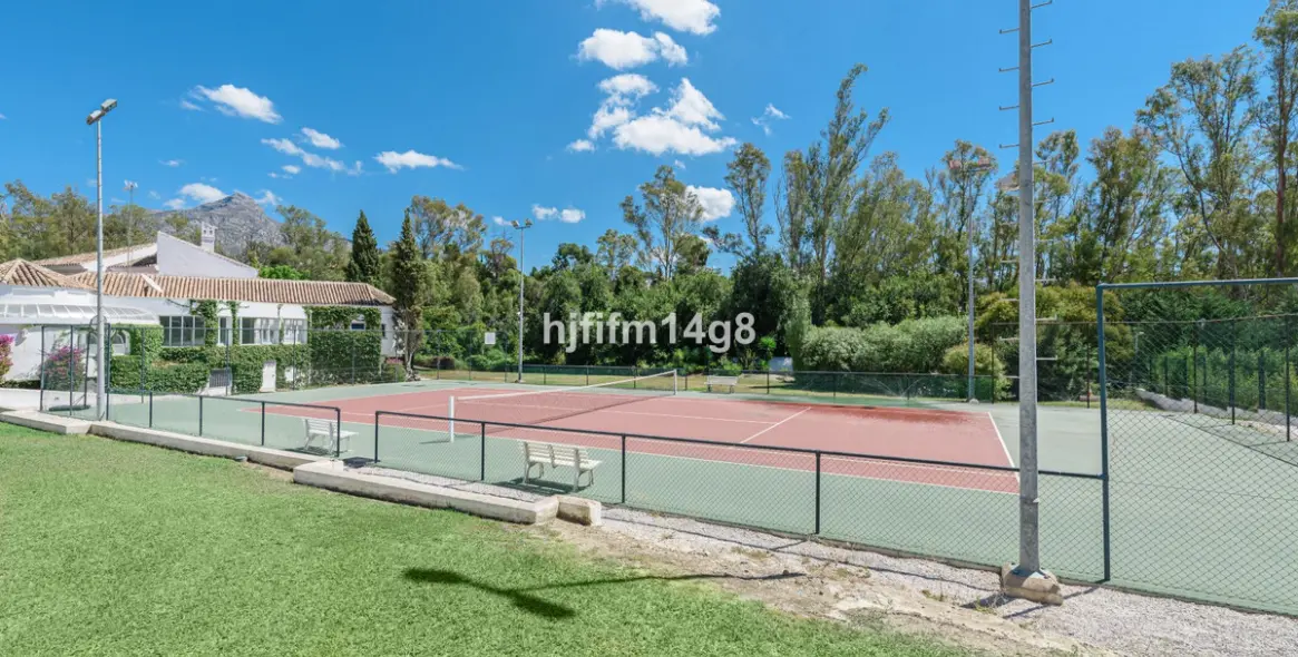 Продажа пентхауса в Nueva Andalucía 17