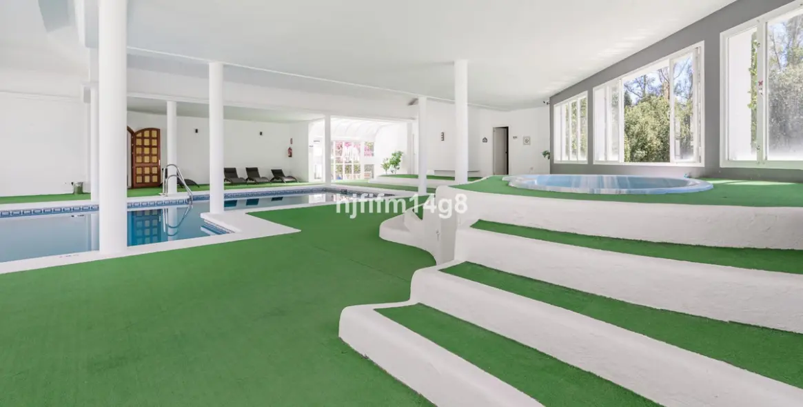 Продажа пентхауса в Nueva Andalucía 19