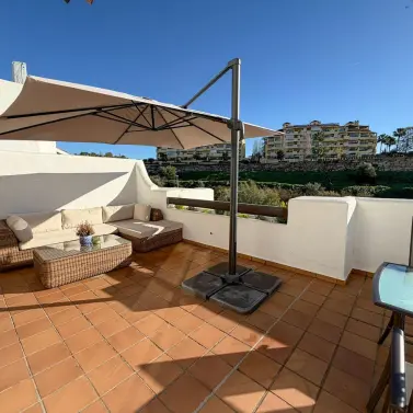 Продажа апартаментов на среднем этаже в Selwo