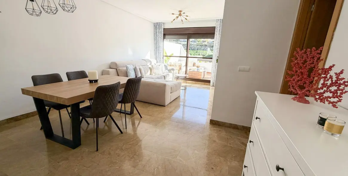 Продажа апартаментов на среднем этаже в Selwo 10