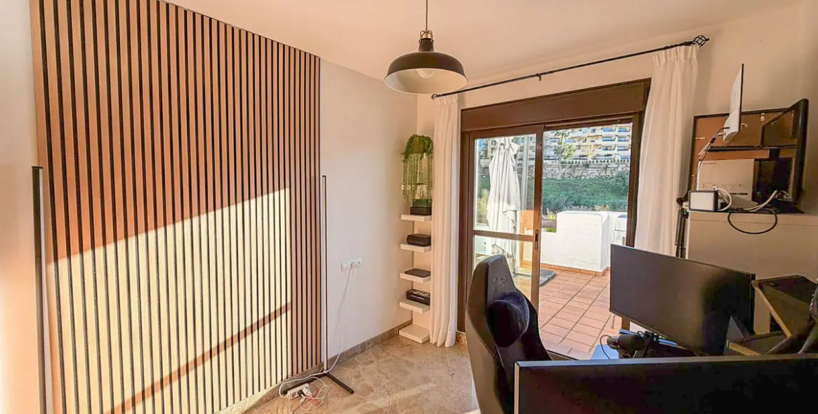 Sale of middle floor apartment in Selwo 22