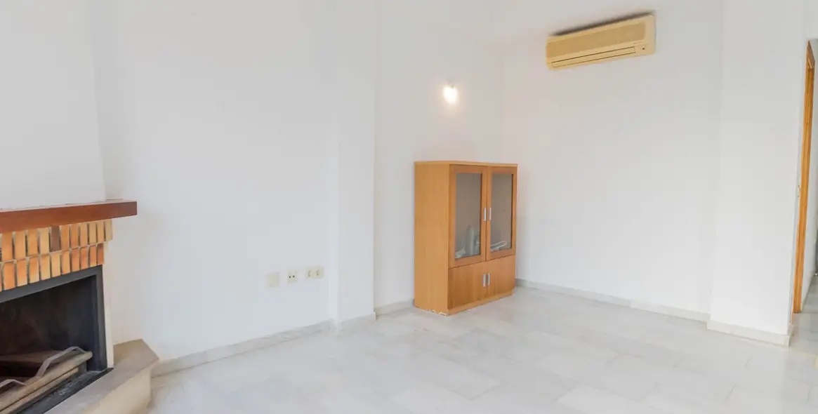 Продажа  отдельно стоящей виллы в Fuengirola 2