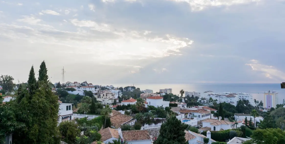 Продажа  отдельно стоящей виллы в Fuengirola 15