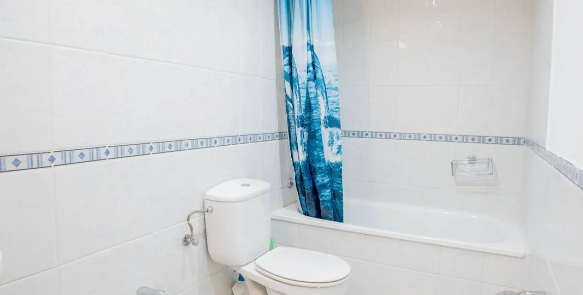 Sale of detached villa in Fuengirola 35