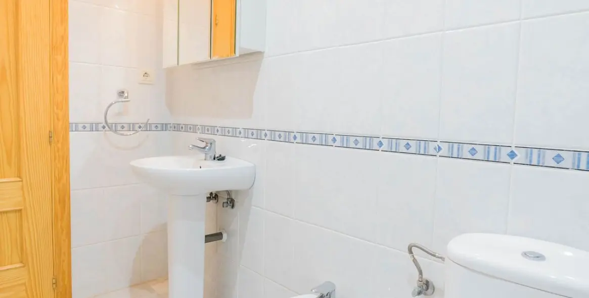 Sale of detached villa in Fuengirola 37