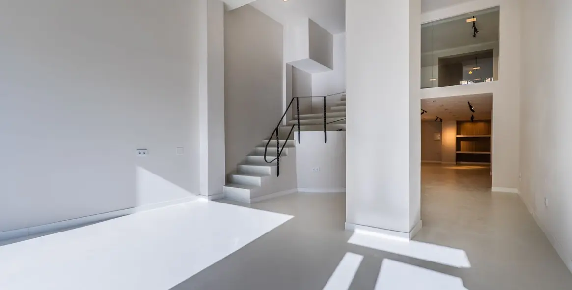 Sale of office in Marbella 1