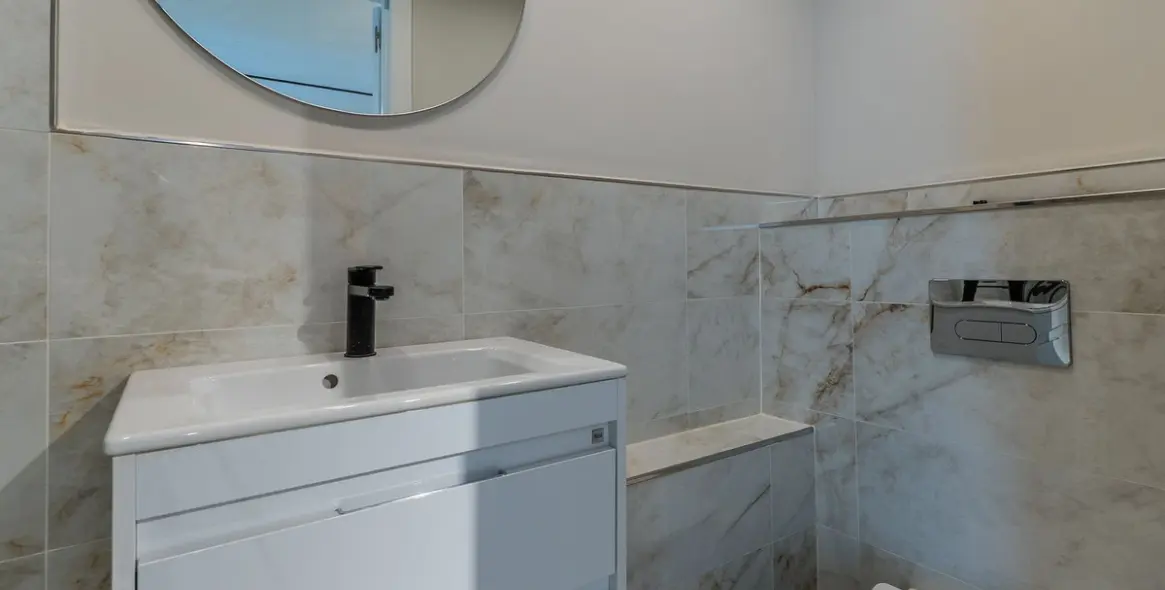 Sale of office in Marbella 6