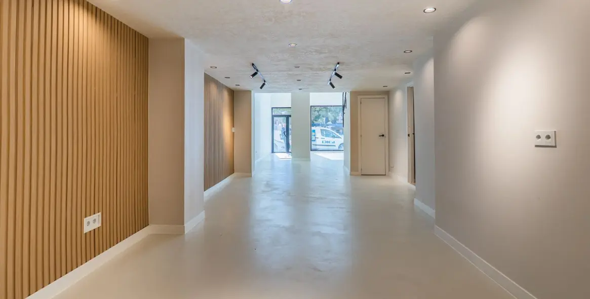 Sale of office in Marbella 8