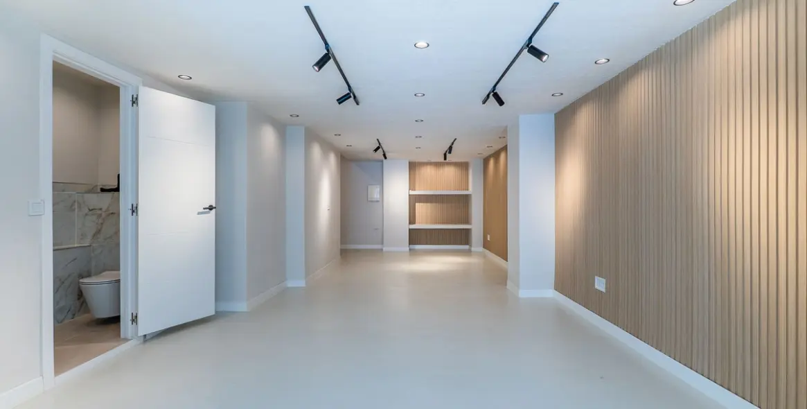 Sale of office in Marbella 9