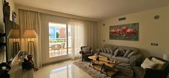 Sale of penthouse duplex in Estepona 1
