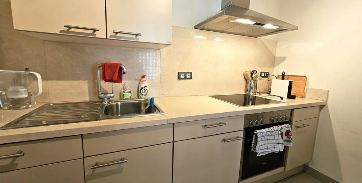 Sale of penthouse duplex in Estepona 3