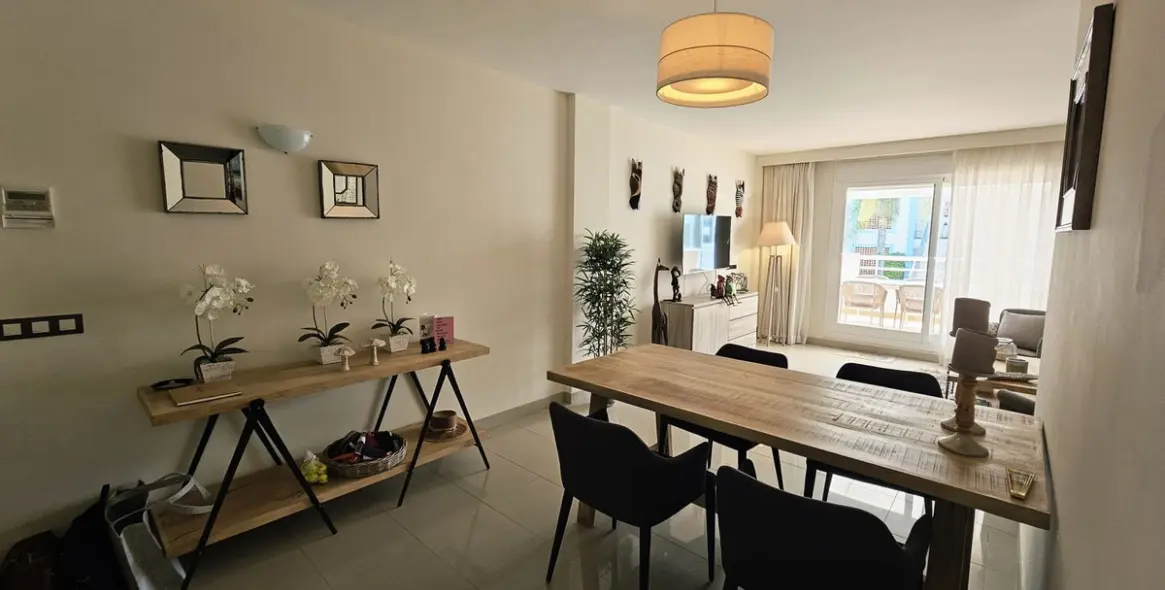 Sale of penthouse duplex in Estepona 20