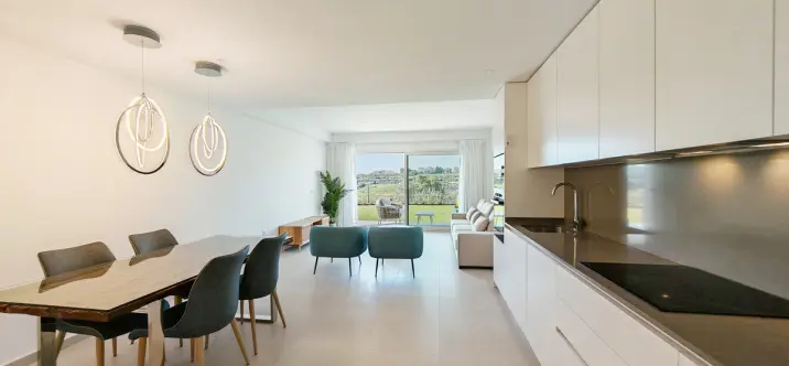 Sale of ground floor apartment in Cancelada 1