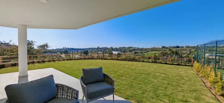 Sale of ground floor apartment in Cancelada 2