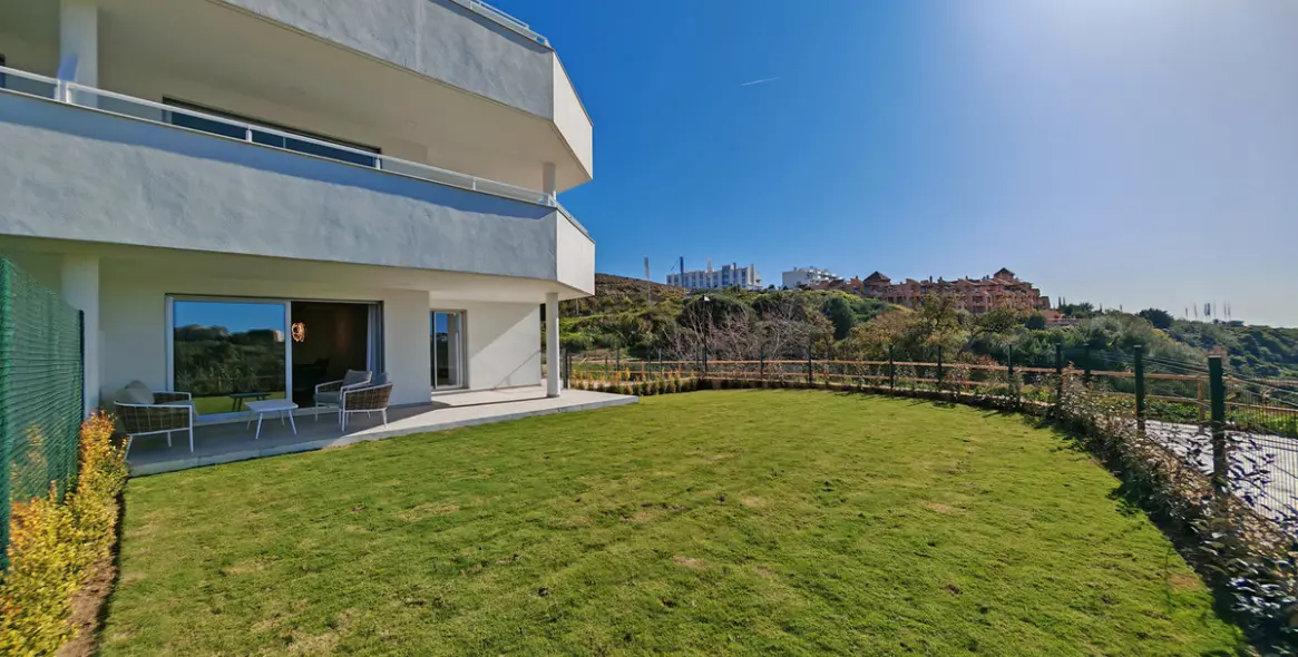 Sale of ground floor apartment in Cancelada 4