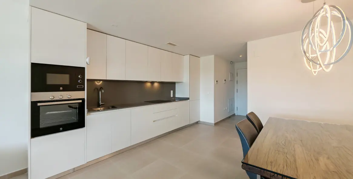 Sale of ground floor apartment in Cancelada 8