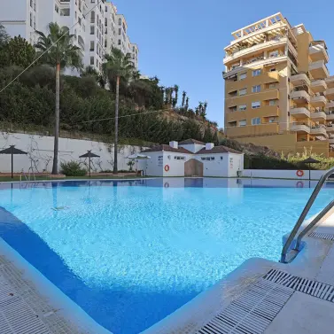 Продажа апартаментов на среднем этаже в Estepona