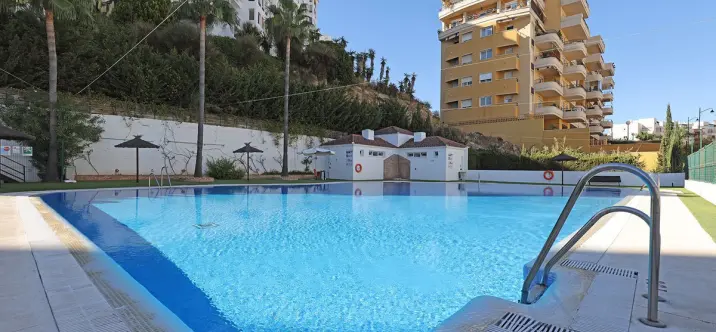 Продажа апартаментов на среднем этаже в Estepona 1