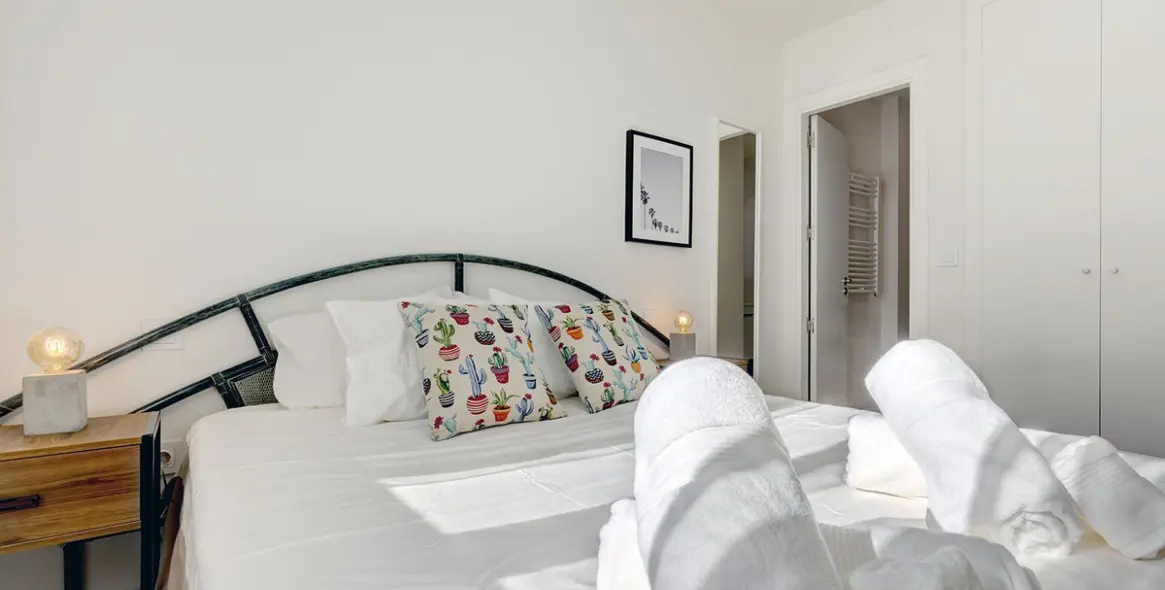 Продажа апартаментов на среднем этаже в Estepona 6