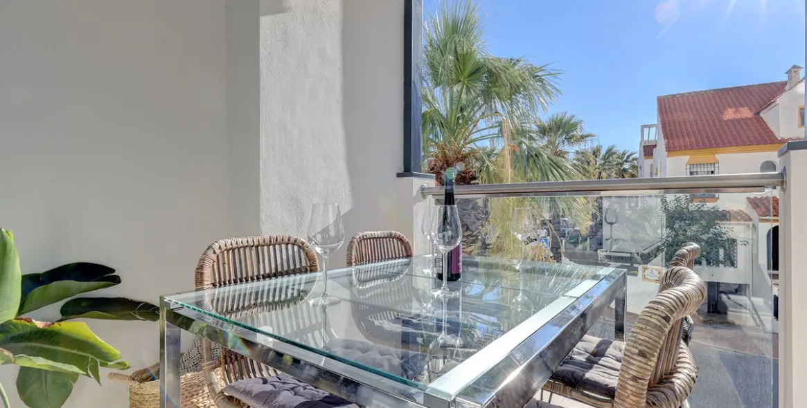 Продажа апартаментов на среднем этаже в Estepona 7