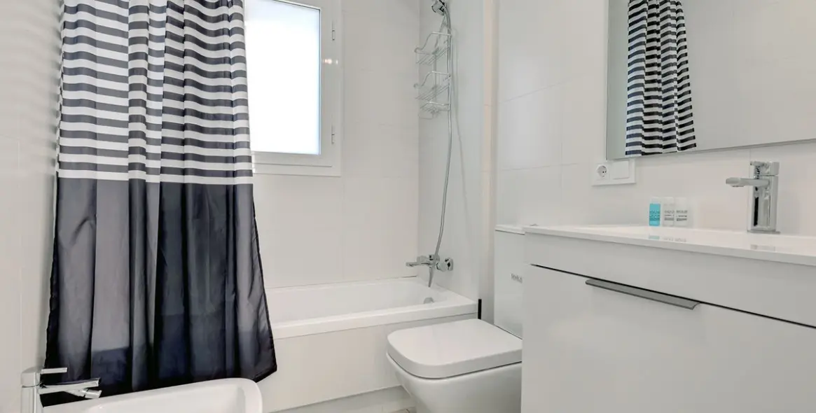 Продажа апартаментов на среднем этаже в Estepona 13