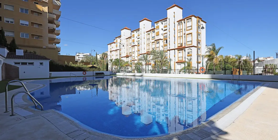 Продажа апартаментов на среднем этаже в Estepona 16