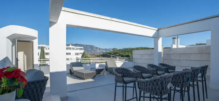 Sale of penthouse in Mijas Costa 2