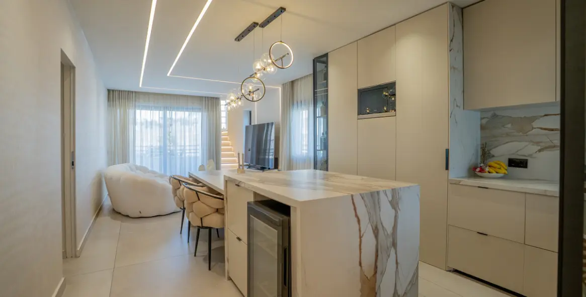 Sale of penthouse in Mijas Costa 4