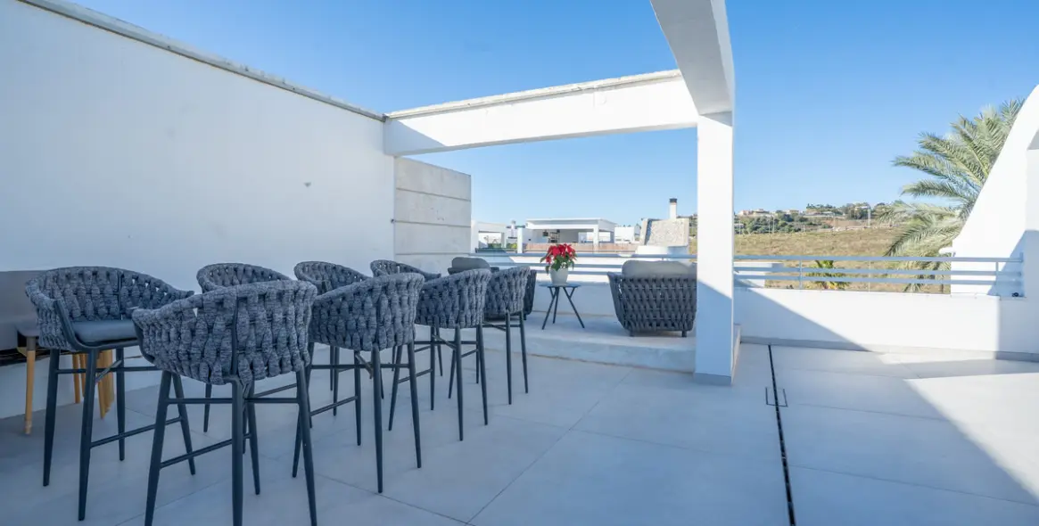 Sale of penthouse in Mijas Costa 13