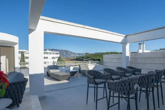 Image 3 thumb
