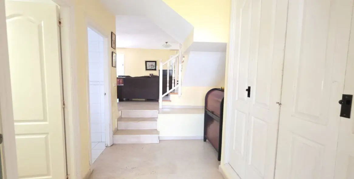 Sale of townhouse in Casares Playa 6