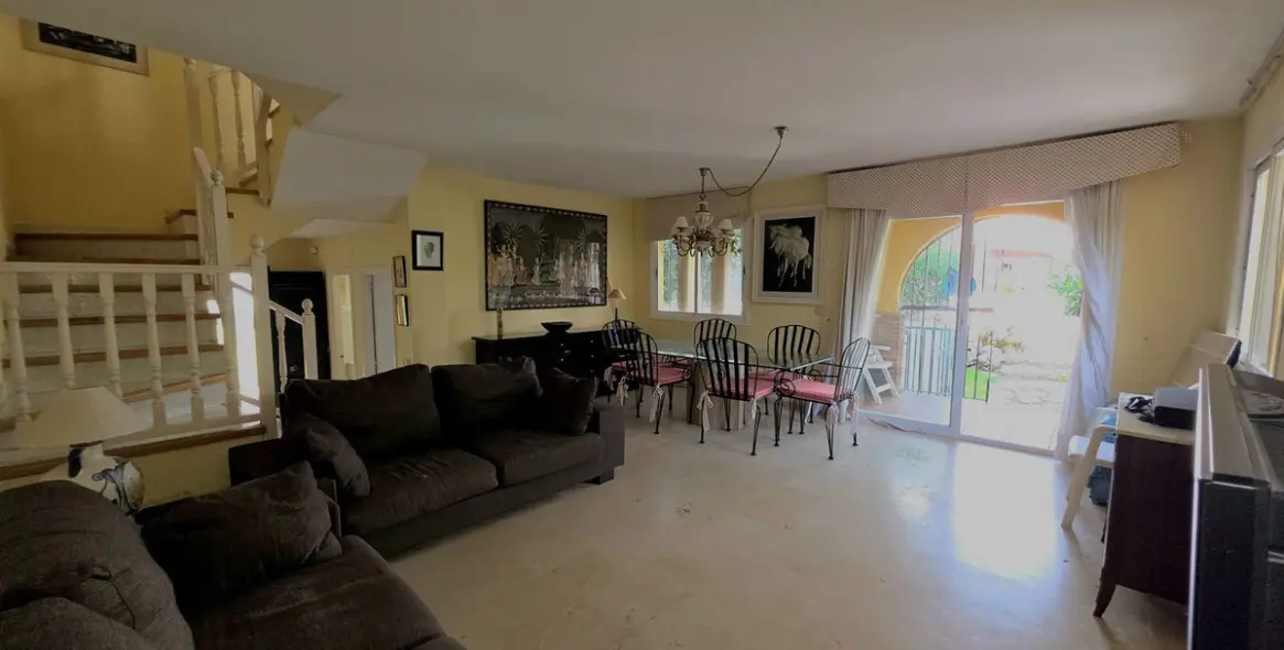 Sale of townhouse in Casares Playa 8