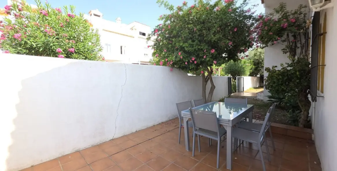 Sale of townhouse in Casares Playa 15