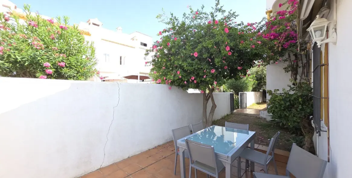 Sale of townhouse in Casares Playa 19