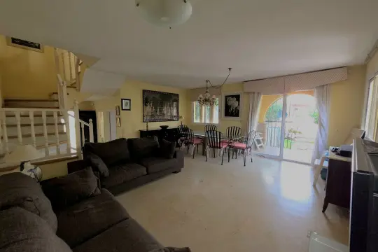 Image 8 thumb