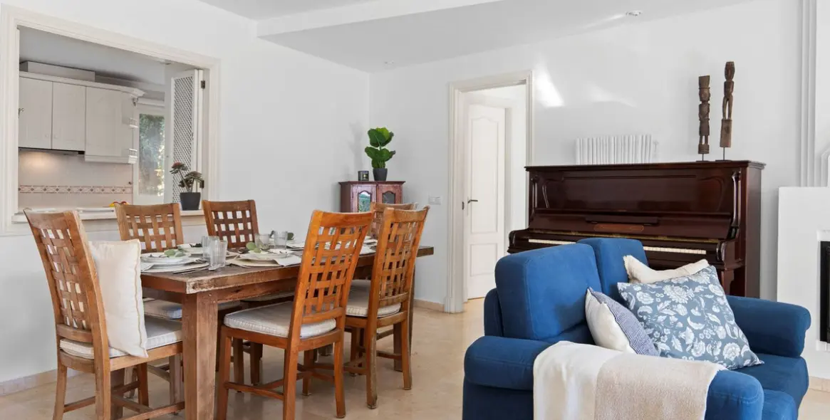 Продажа апартаментов на первом этаже в Estepona 6