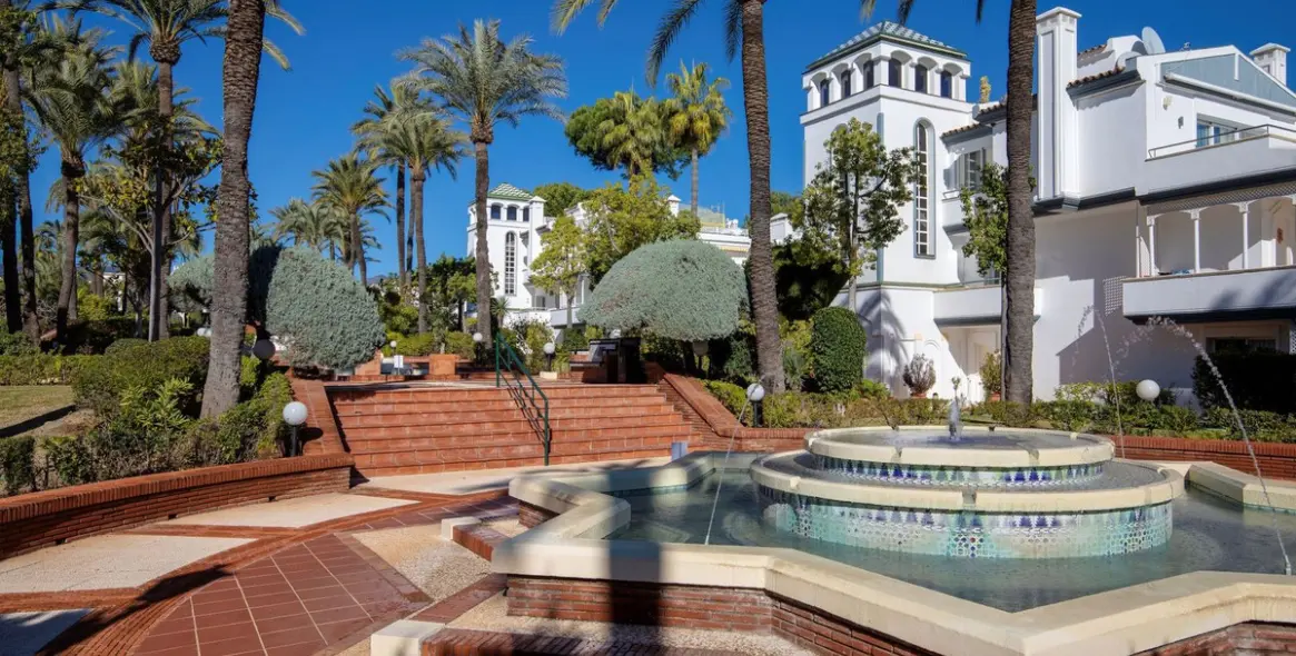 Продажа апартаментов на первом этаже в Estepona 14