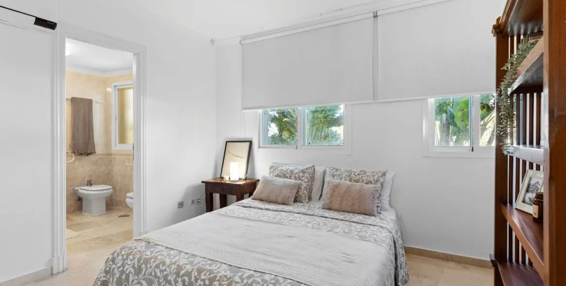 Продажа апартаментов на первом этаже в Estepona 16