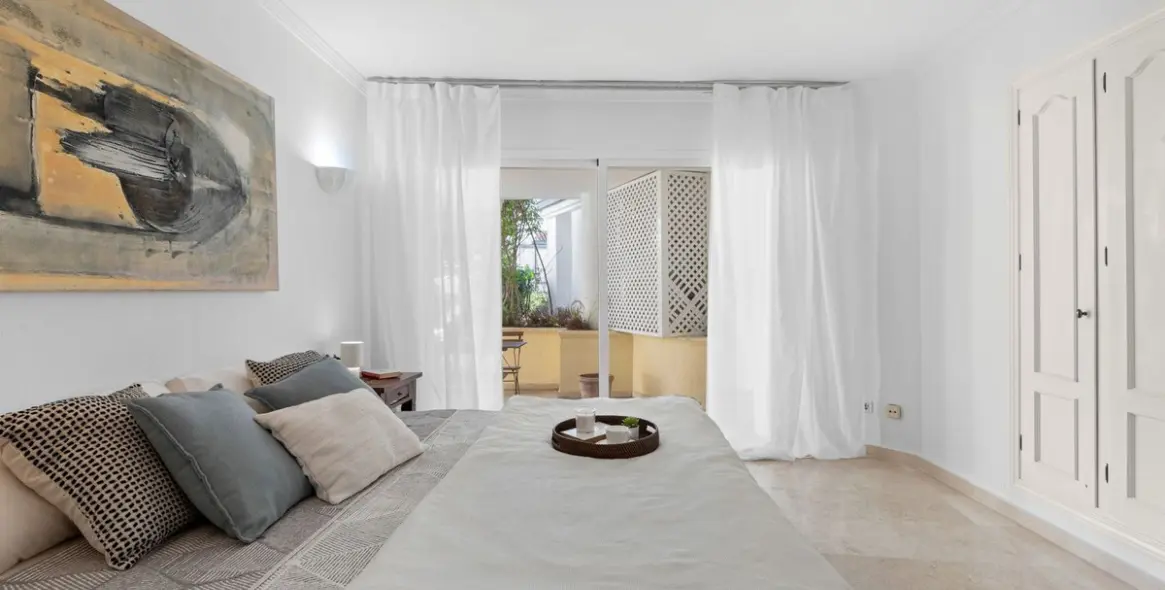 Продажа апартаментов на первом этаже в Estepona 19