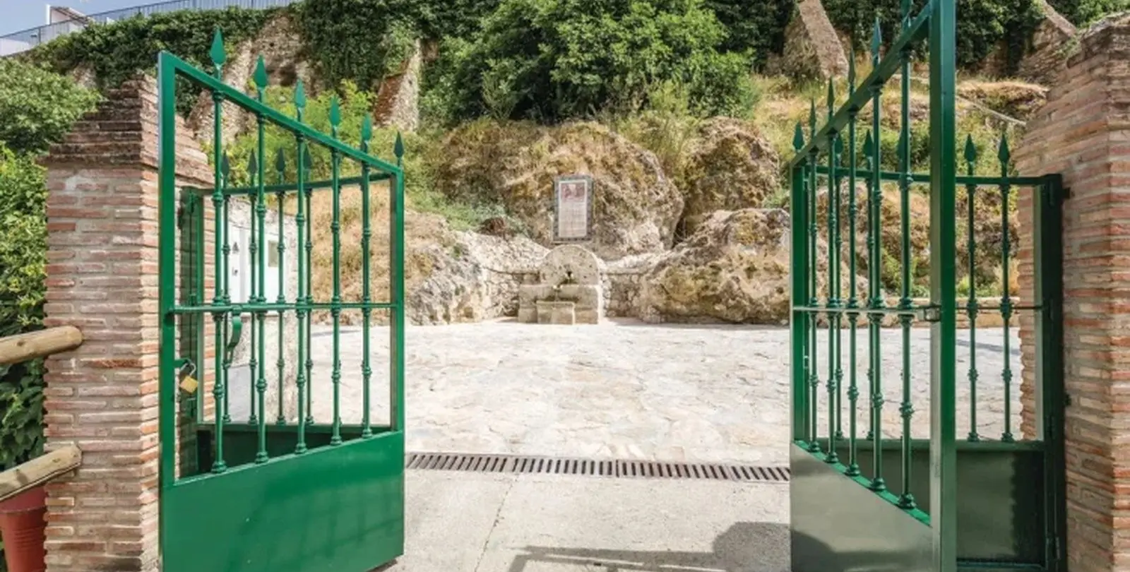Venta de finca - cortijo en Cuevas del Becerro 2