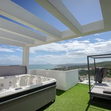 Продажа дома на две семьи в Manilva