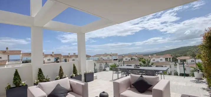 Продажа дома на две семьи в Manilva 3