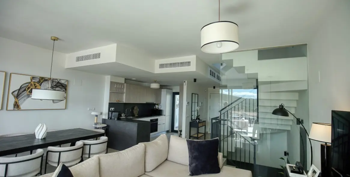 Продажа дома на две семьи в Manilva 7