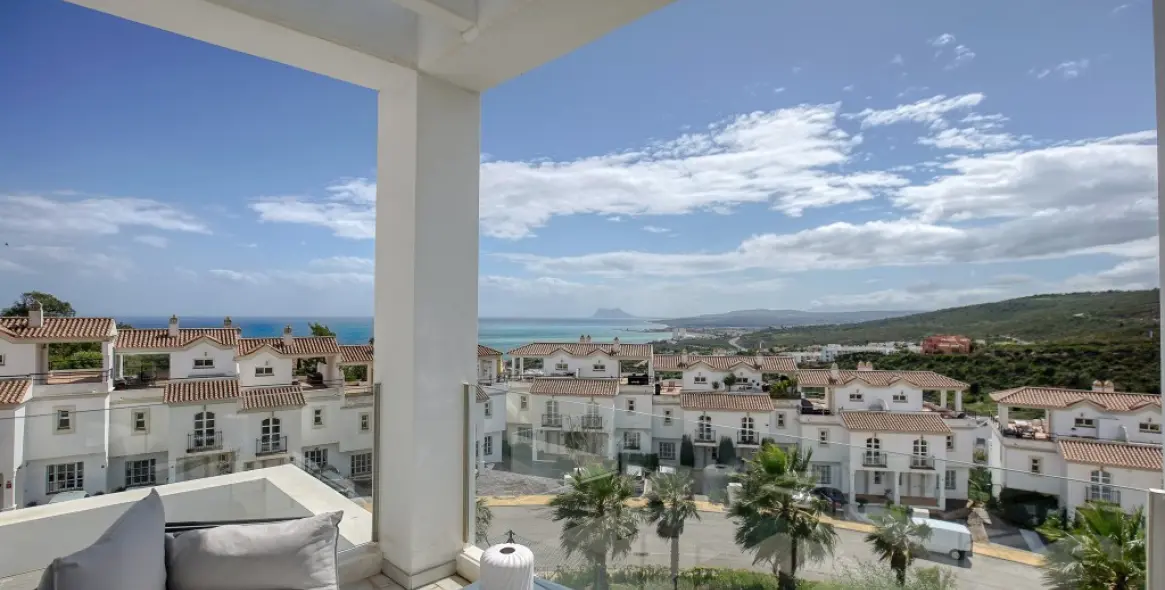 Продажа дома на две семьи в Manilva 10