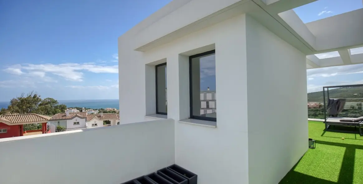 Продажа дома на две семьи в Manilva 13