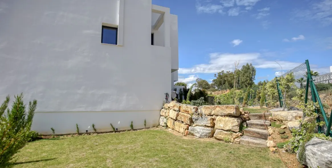 Продажа дома на две семьи в Manilva 16